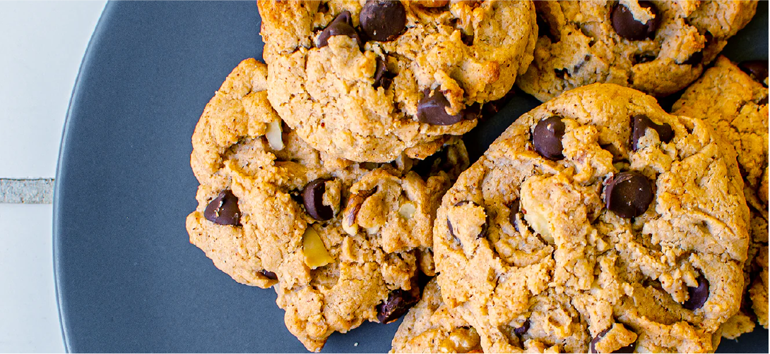 Craveabale Chocolate Chip Almond Butter Cookies – Renewal Mill